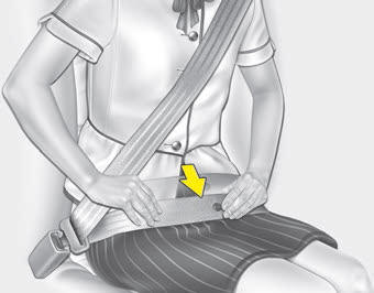 Kia Carnival: Seat belt restraint system Kia Carnival: Seat belt restraint system. The seat belt automatically adjusts to the proper length only after the lap belt